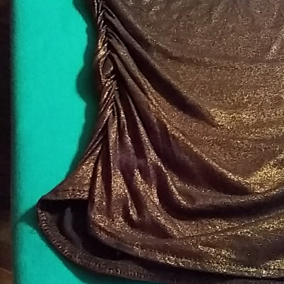 Express Pullover Top - Picture 8 of 8